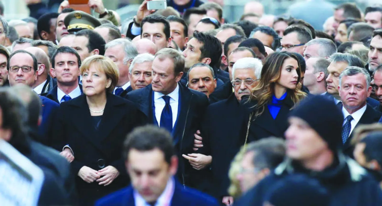 أكثر من 50 زعيم دولة شاركوا الرئيس هولاند المسيرة ضد الإرهاب (إ.ب.أ)