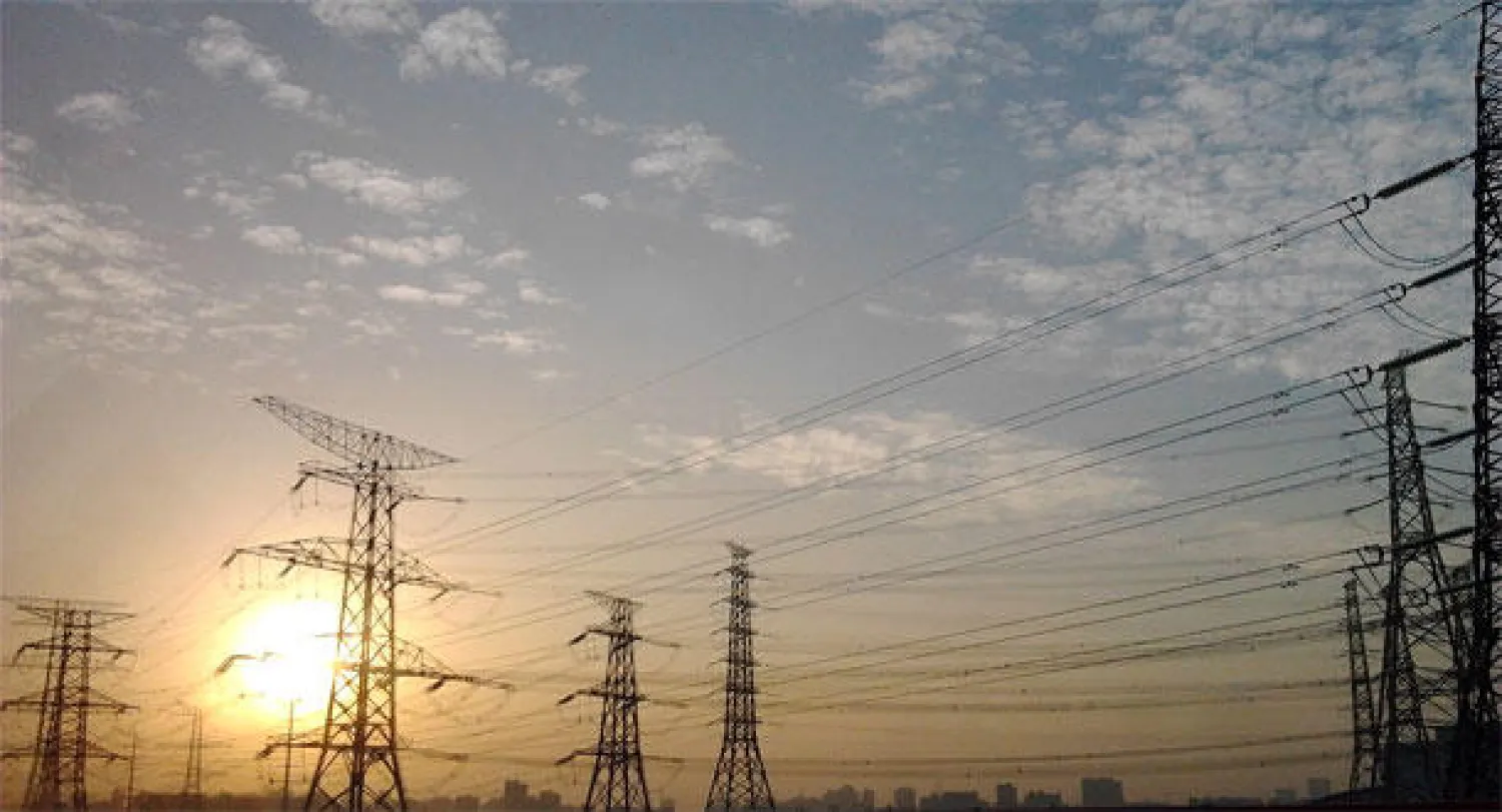 الحكومة المصرية تبحث مشروع الربط الكهربائي مع السعودية