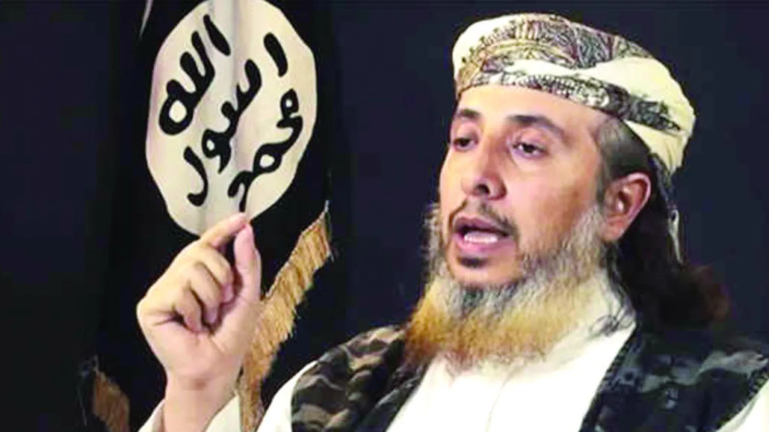 المتحدث باسم «القاعدة» في اليمن ناصر بن علي الآنسي يتبنى مسؤولية الهجوم على مجلة «شارلي إيبدو» (نيويورك تايمز)