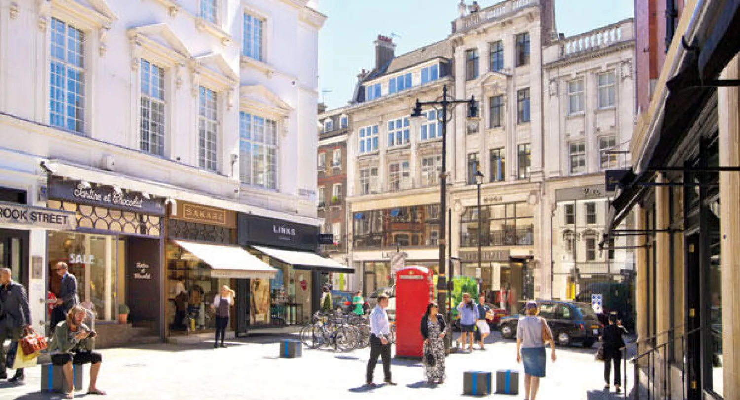 الأمان والتعليم في الخارج والعائدات العالية أهم دوافع الاستثمارات العربية في العقار البريطاني ({الشرق الأوسط})