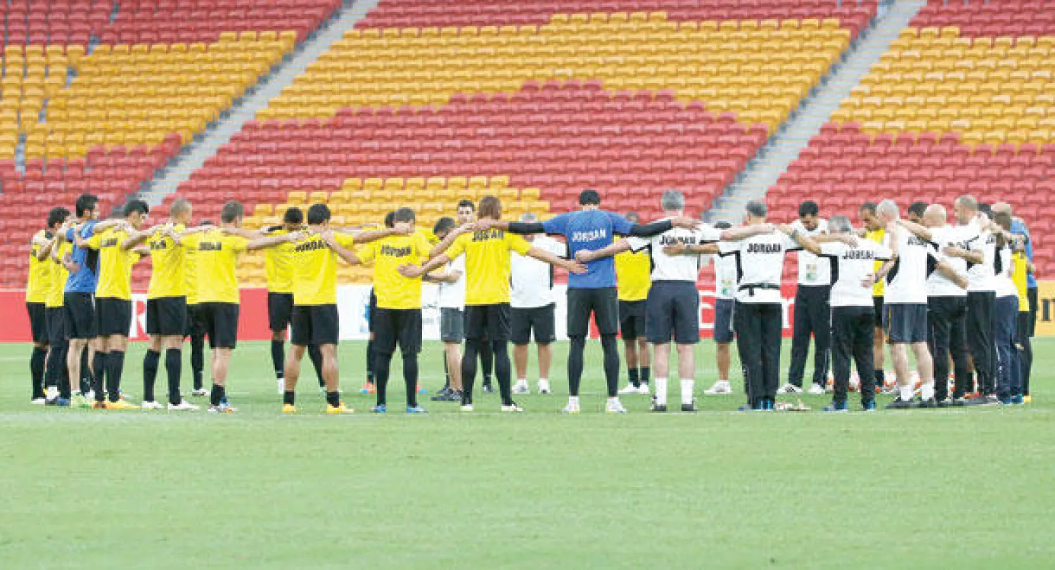 الأردن بحاجة للفوز على اليابان من أجل التأهل (رويترز)