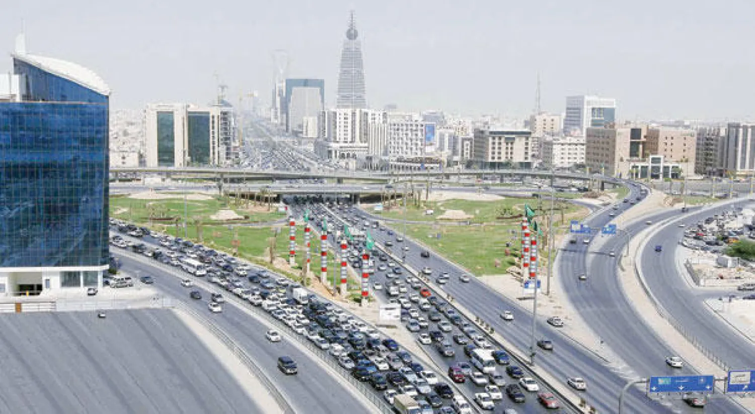 اقتصاديون لـ «الشرق الأوسط» : سياسة التنويع الاقتصادي السعودي تحفز الاكتتابات في العام الجديد