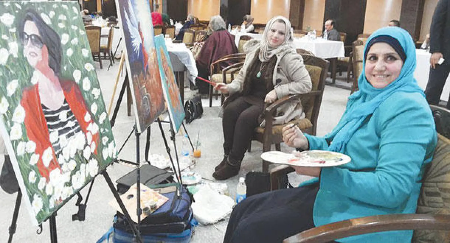 رافق الإعلان افتتاح ندوة فنية {سمبوزيوم} للرسم الحر بمشاركة عدد كبير من الفنانات اللواتي أردن المشاركة بلوحات تعبر عن رفضهن لواقعهن ورغبتهن بعراق مدني خال من الحروب