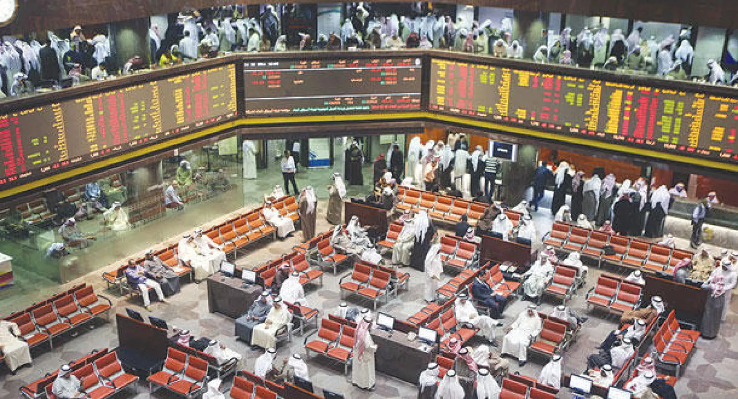 جانب من تعاملات البورصة الكويتية (أ.ف.ب)