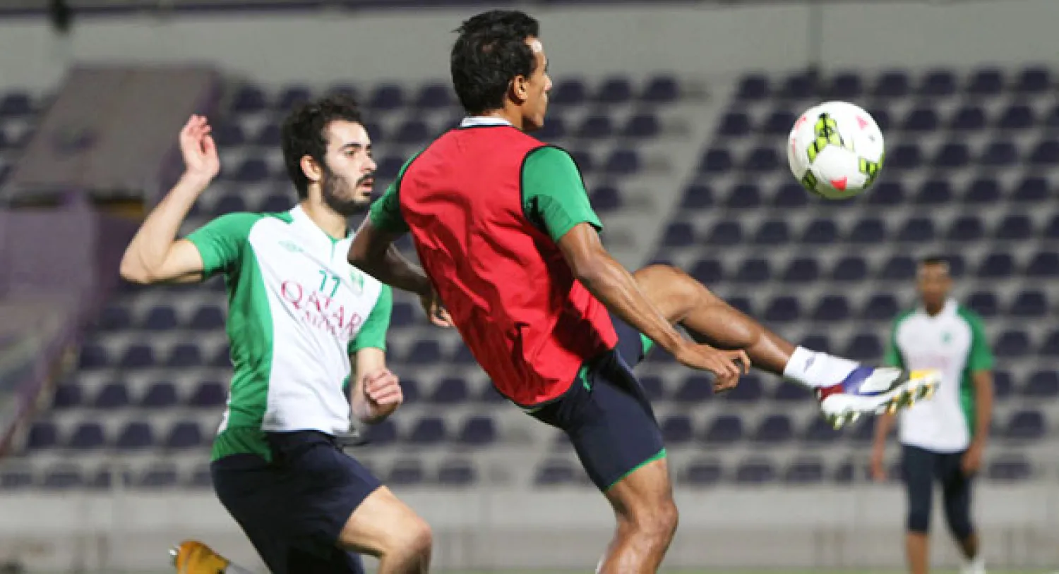 الأهلي يخطط لضم «شهيل» الشباب بعد رحيل المولد