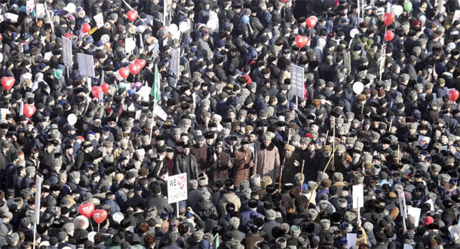 غروزني تتظاهر بـ800 ألف شخص ضد الرسوم المسيئة