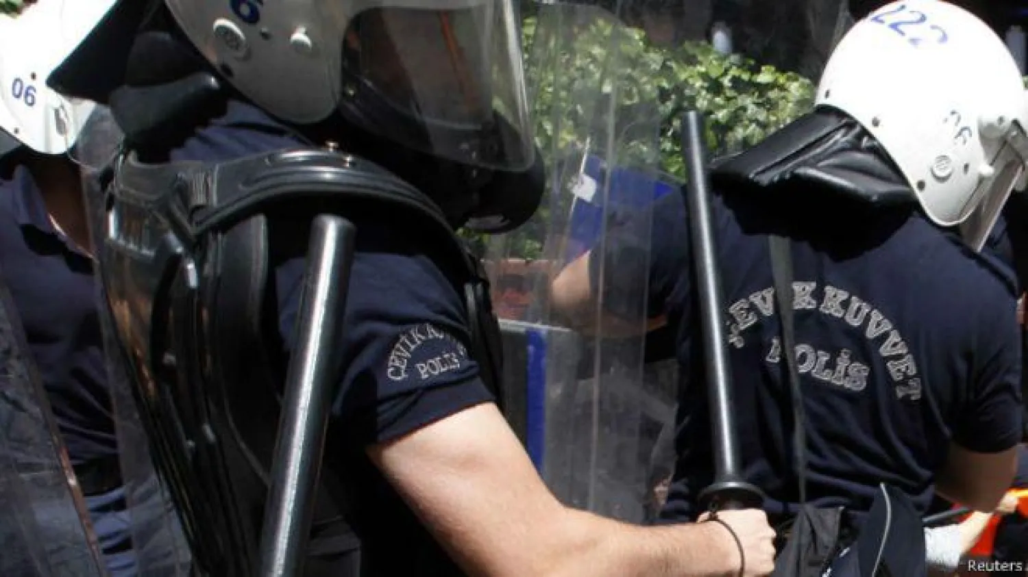 تركيا.. عمليات مداهمة تطول العشرات بتهمة التجسس