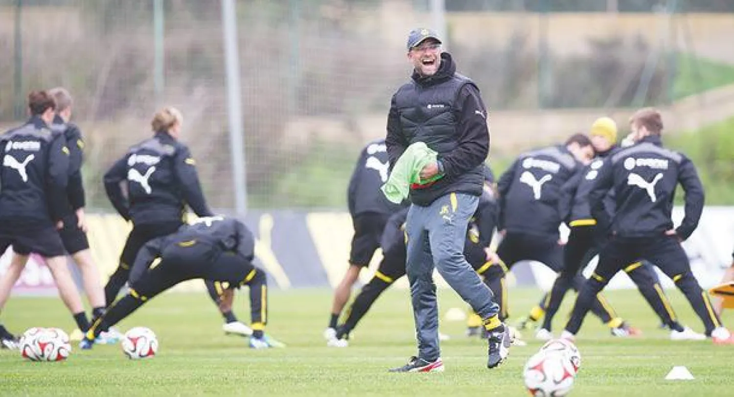 كلوب متفائل خلال قيادته تدريبات دورتموند في معسكره بإسبانيا (إ.ب.أ)