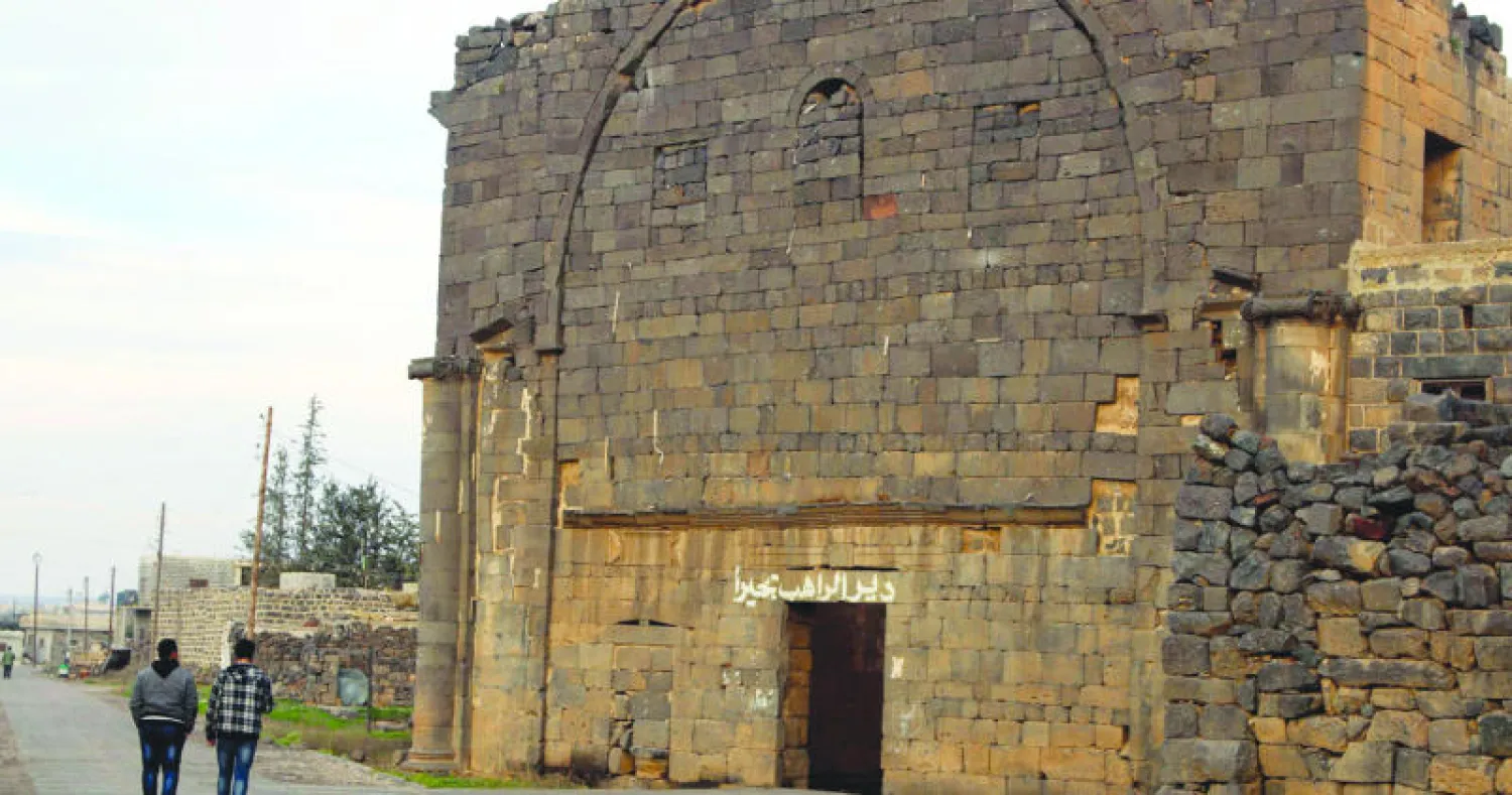 بصرى الشام الأثرية في الجنوب السوري قرب مدينة درعا تتعرض لقصف عشوائي دائم (رويترز)