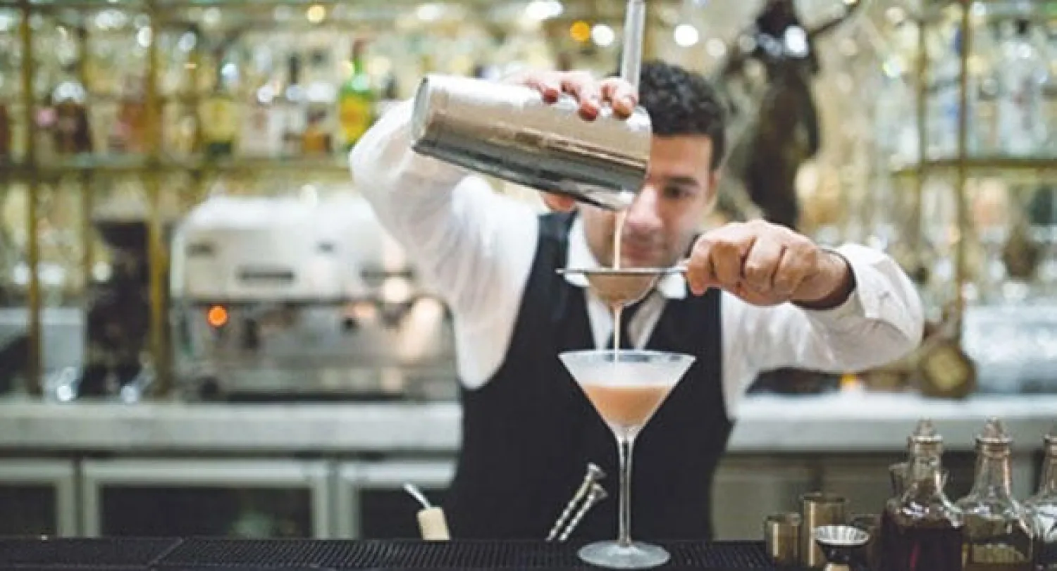 خدمة راقية في مطعم مميز