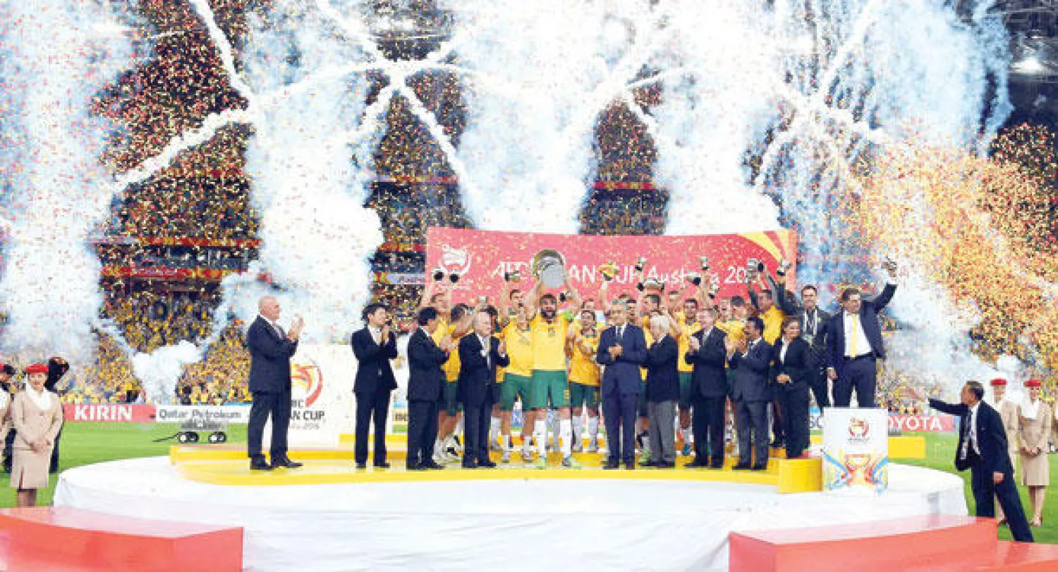 جانب من تتويج أستراليا بكأس أمم آسيا أمس (رويترز)