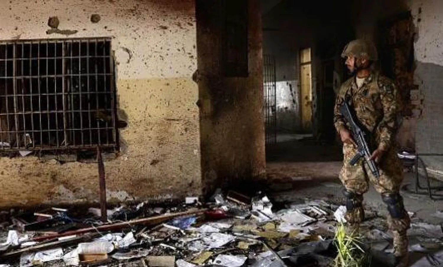 مجزرة مدرسة بيشاور.. عودة إلى «يوميات الحزن العادي»