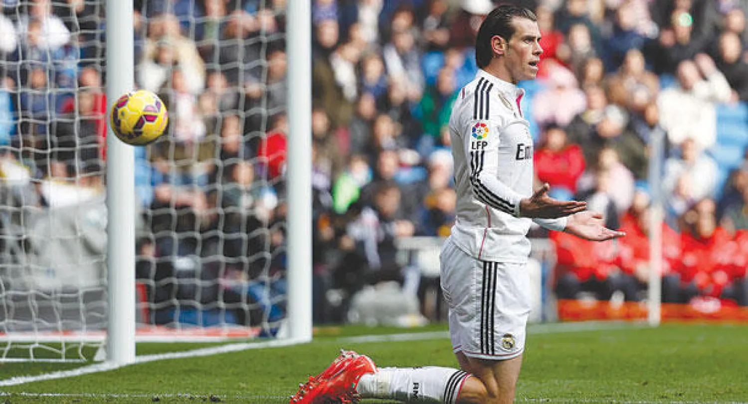 بيل المتألق مع ريـال مدريد يستغرب صافرات الاستهجان من الجماهير (رويترز)