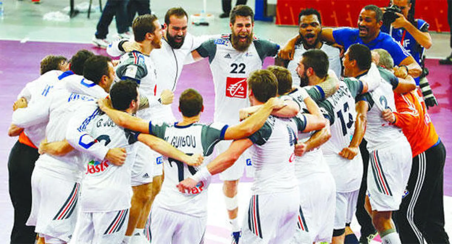 المنتخب الفرنسي لليد يحتفل بتتويجه بطلا للعالم (إ.ب.أ)