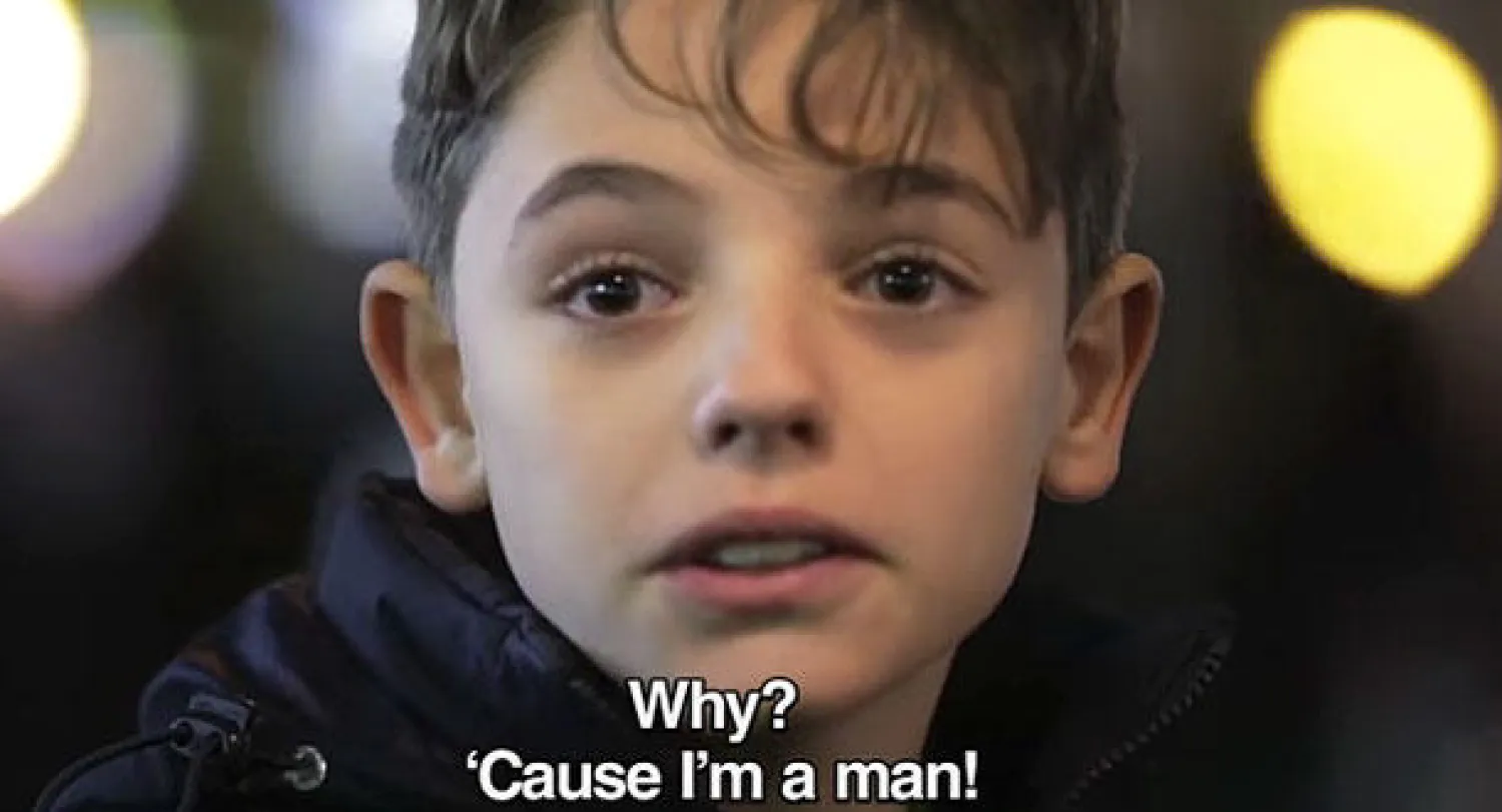 رواج بالغ لفيلم قصير يرصد رفض الأطفال لضرب الفتيات