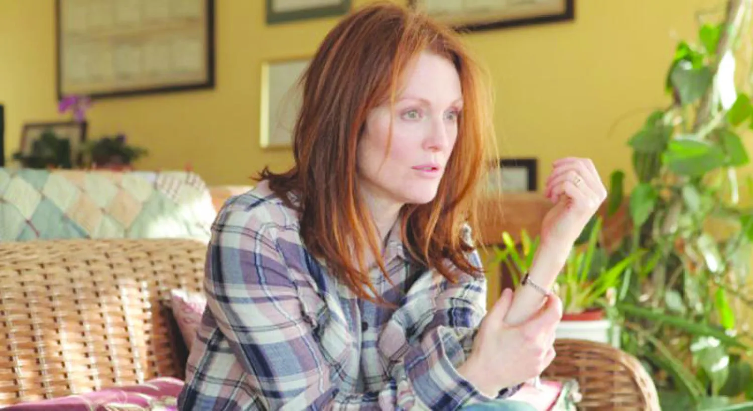 جوليان مور في «ما زلت أليس»