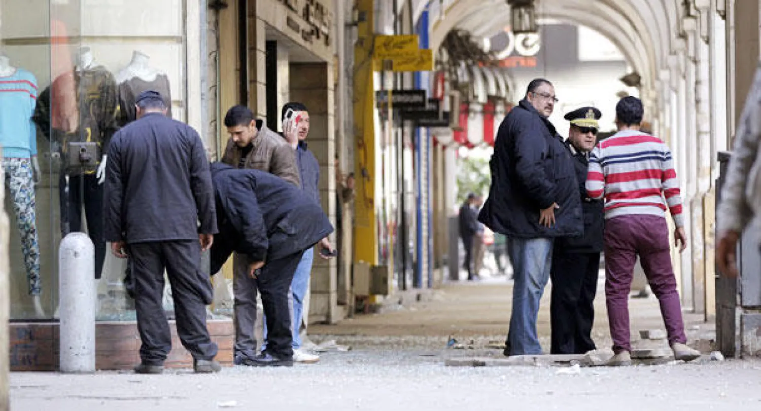 قتيل في انفجار بالإسكندرية والعثور على قنبلتين بمطار القاهرة