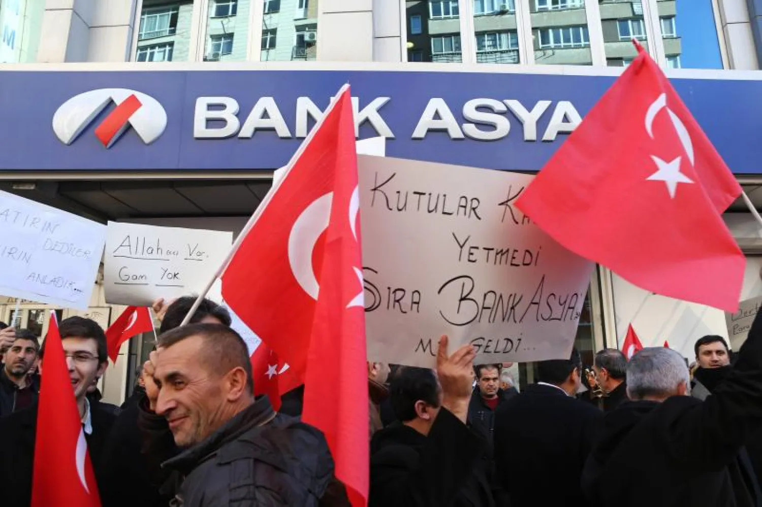 تركيا تواصل حملة الاعتقالات في قضية التنصت