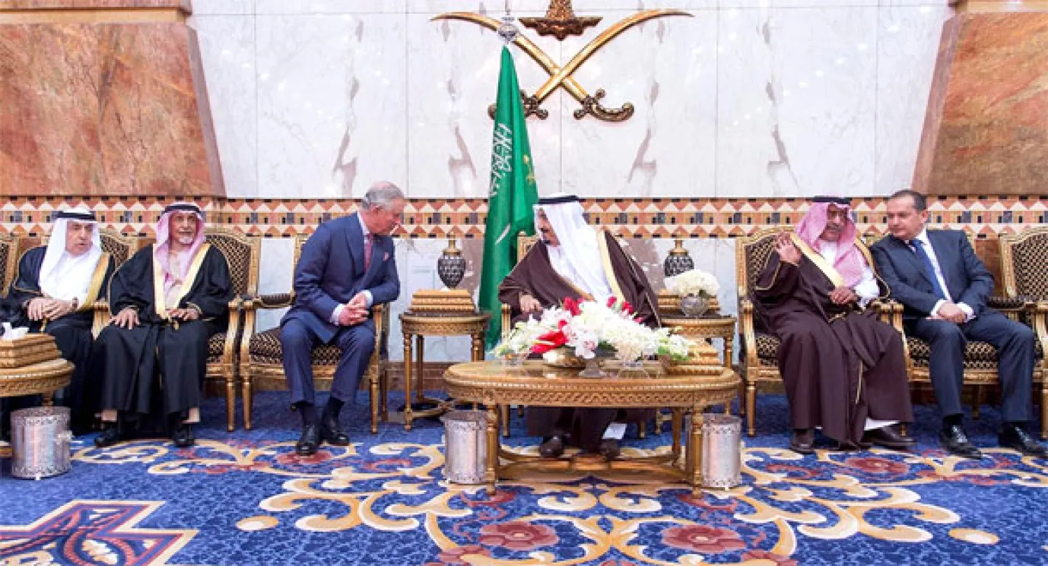 خادم الحرمين يستقبل ولي عهد المملكة المتحدة ويستعرض معه العلاقات الثنائية