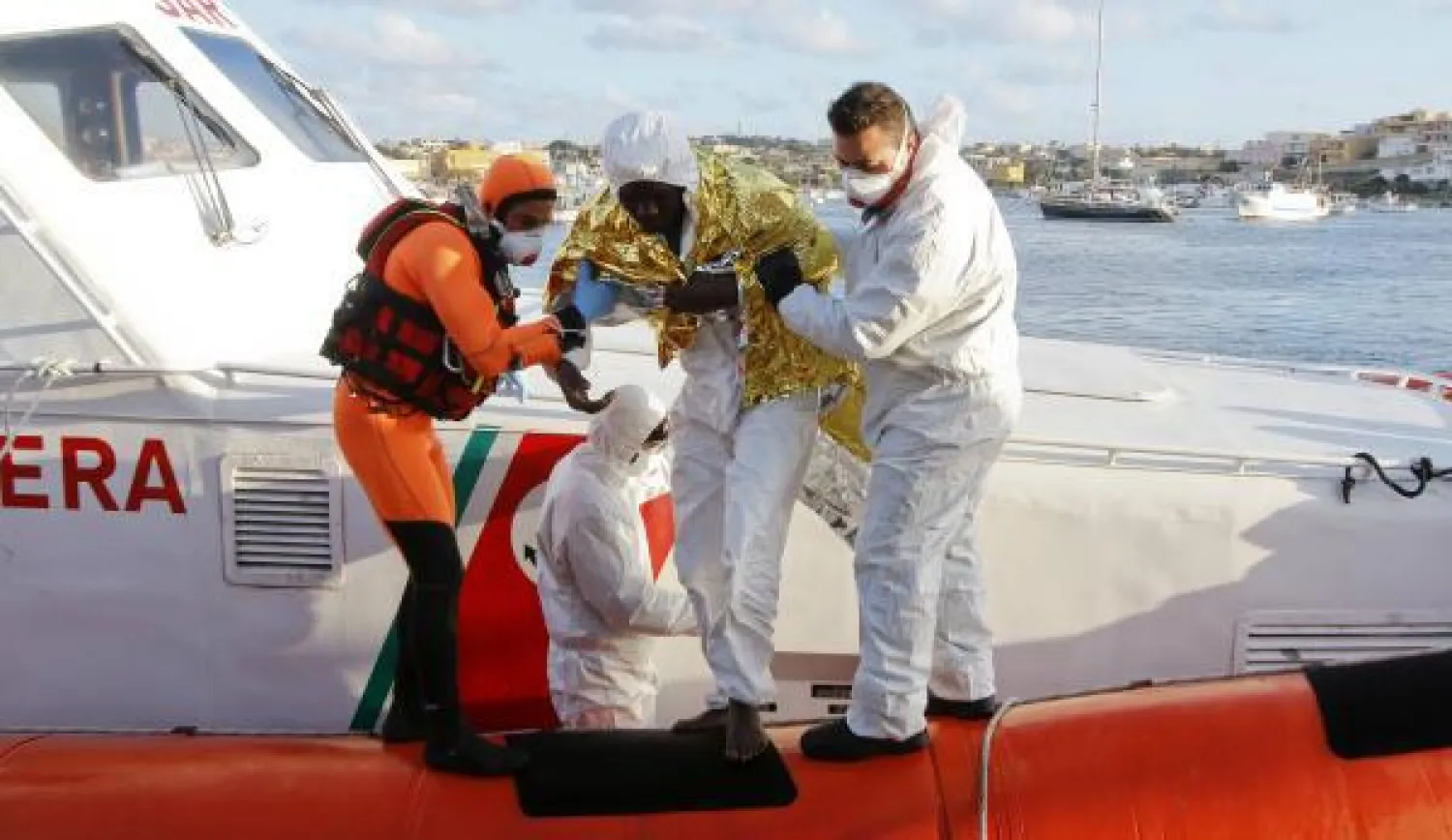 300 مهاجر لقوا حتفهم في قوارب لجوء بالمتوسط