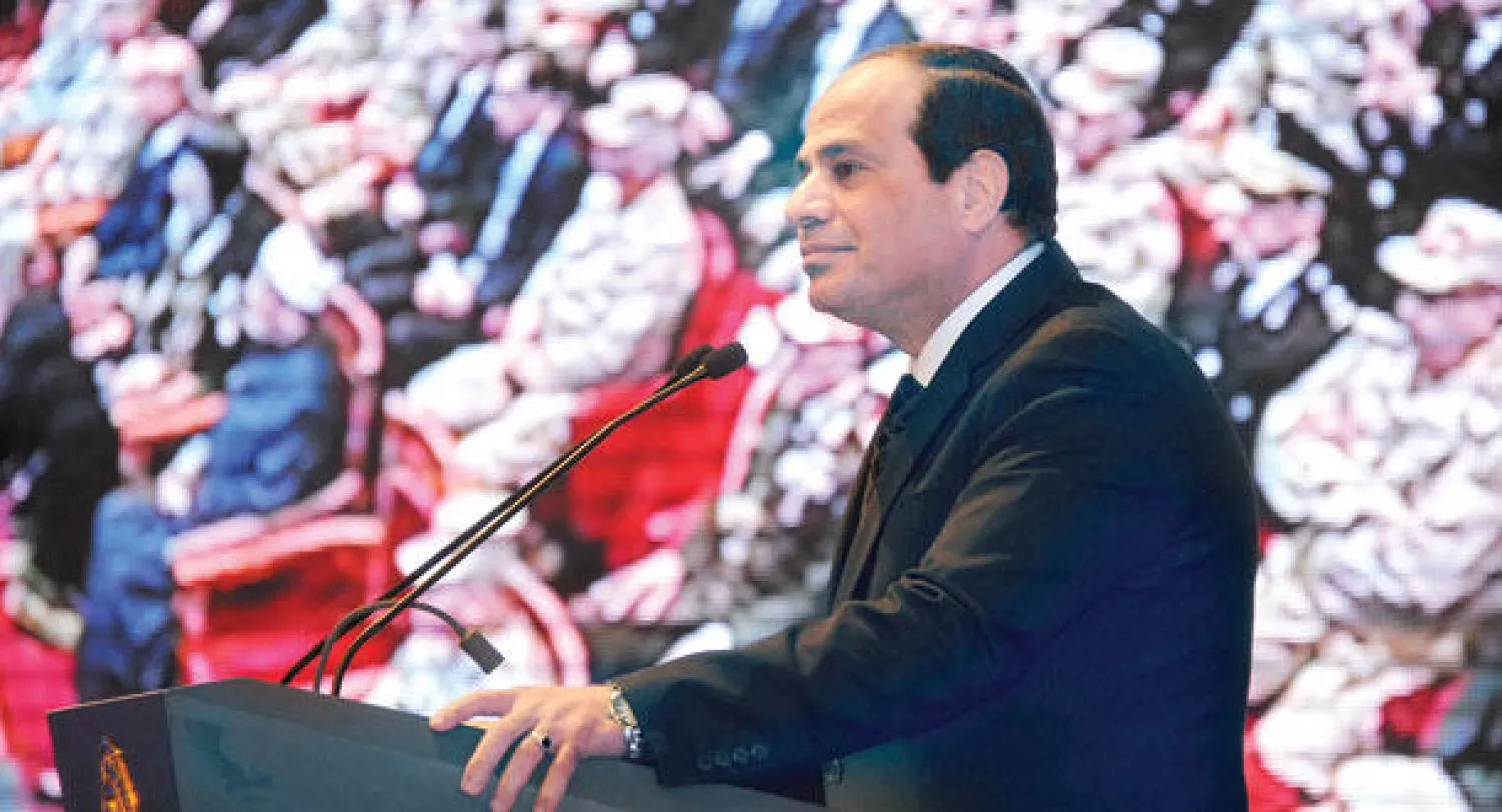 الرئيس السيسي خلال لقاء سابق في القاهرة مع ممثلي أحزاب سياسية لمناقشة سبل مواجهة الإرهاب (أ.ف.ب)