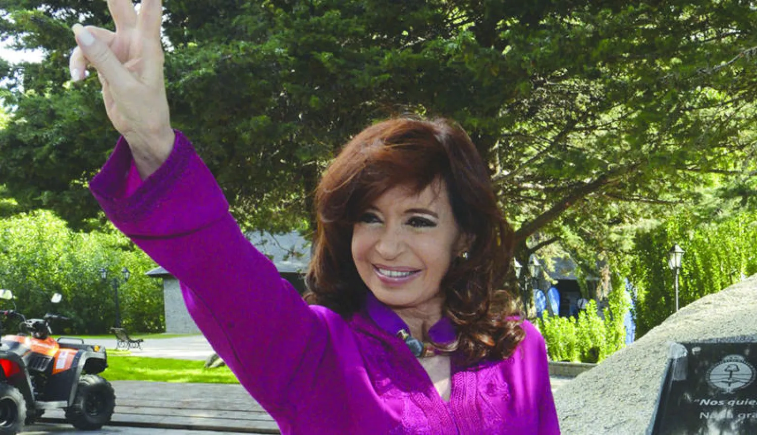 الرئيسة الأرجنتينية في محافظة سانتا كروز أول من أمس (أ.ف.ب)