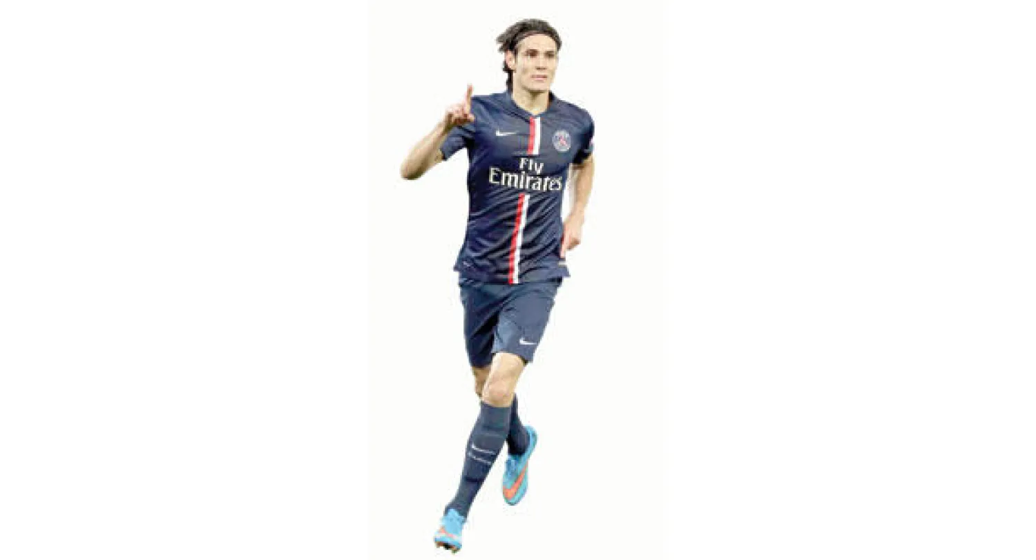 كافاني يحتفل بهدفه الذي حافظ لسان جيرمان على حظوظه أمام تشيلسي (رويترز)