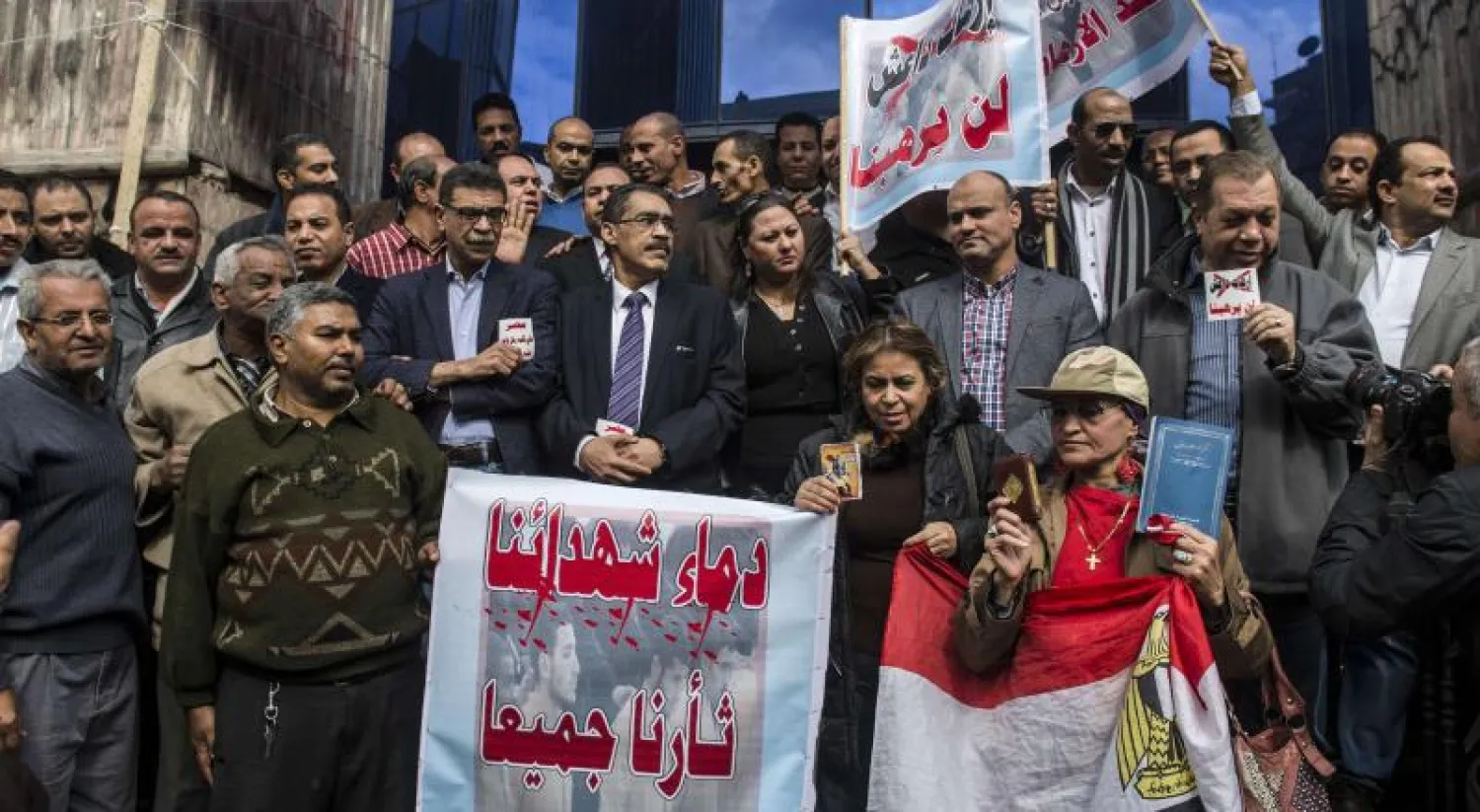 «النظام المصري» يحصد «العلامة الكاملة» شعبيا