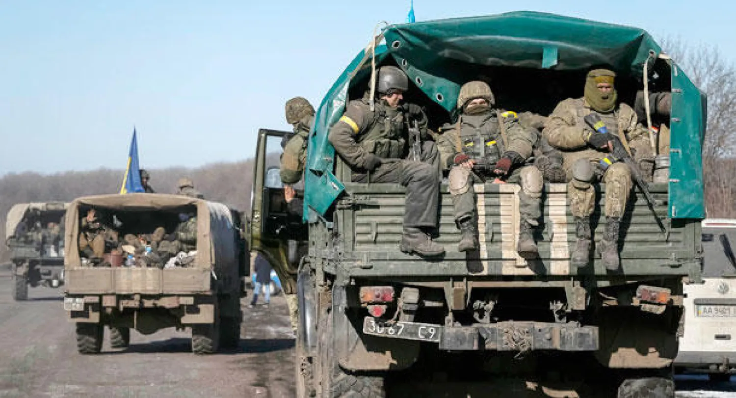 الجيش الأوكراني ينسحب من بلدة استراتيجية في الشرق