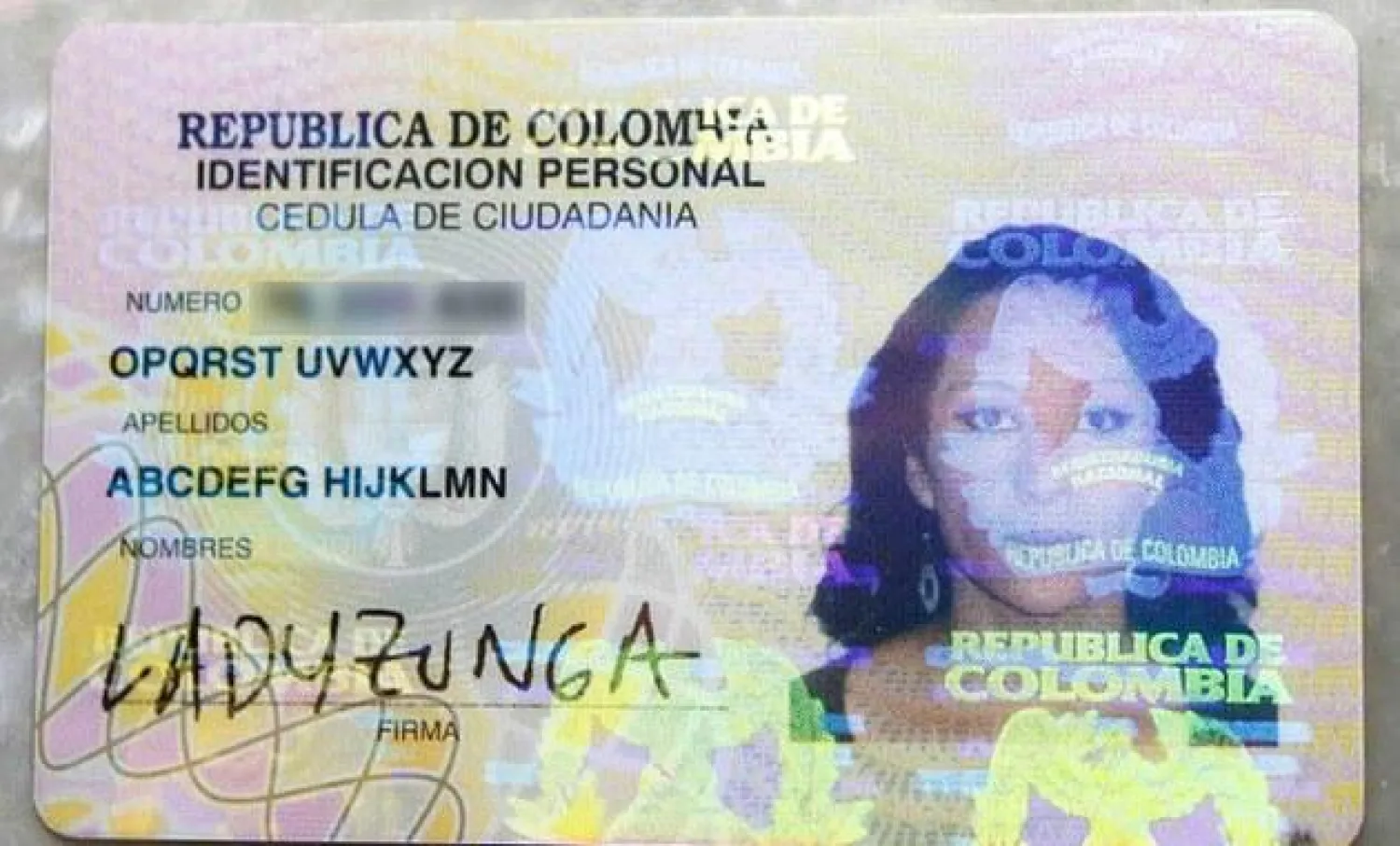 فتاة اسمها «الحروف الأبجدية»