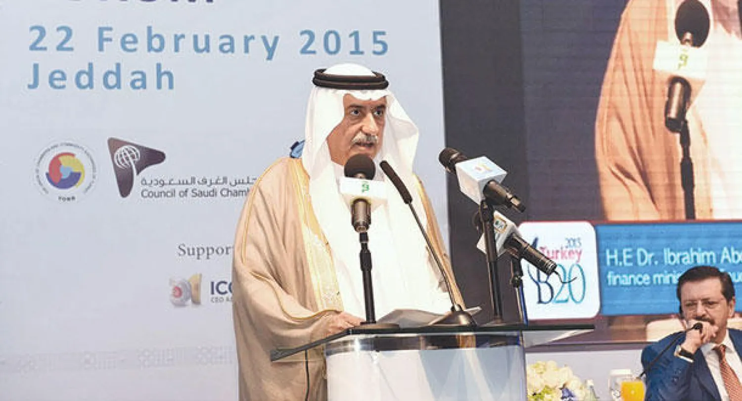 د. إبراهيم العساف وزير المالية السعودي خلال مشاركته في منتدى التشاور الإقليمي لمجموعة الأعمال «B20» المنبثقة عن مجموعة العشرين في جدة أمس («الشرق الأوسط»)