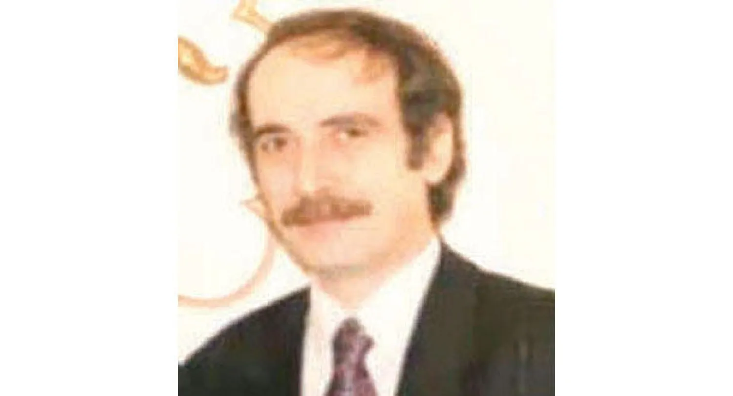 وفاة الناشر الذي تحدى الخميني في لندن