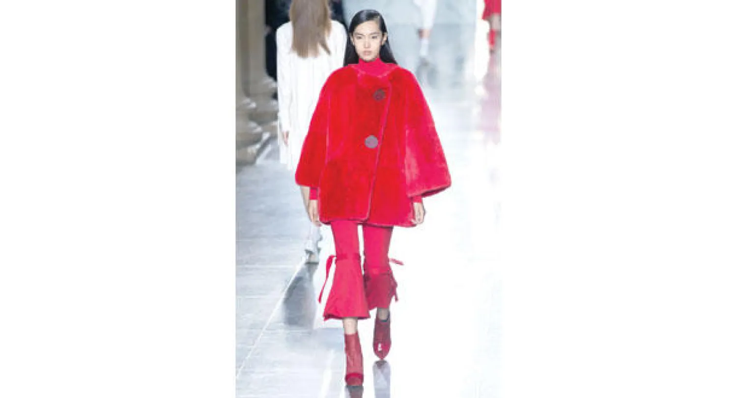 الأحمر في عرض عصمان