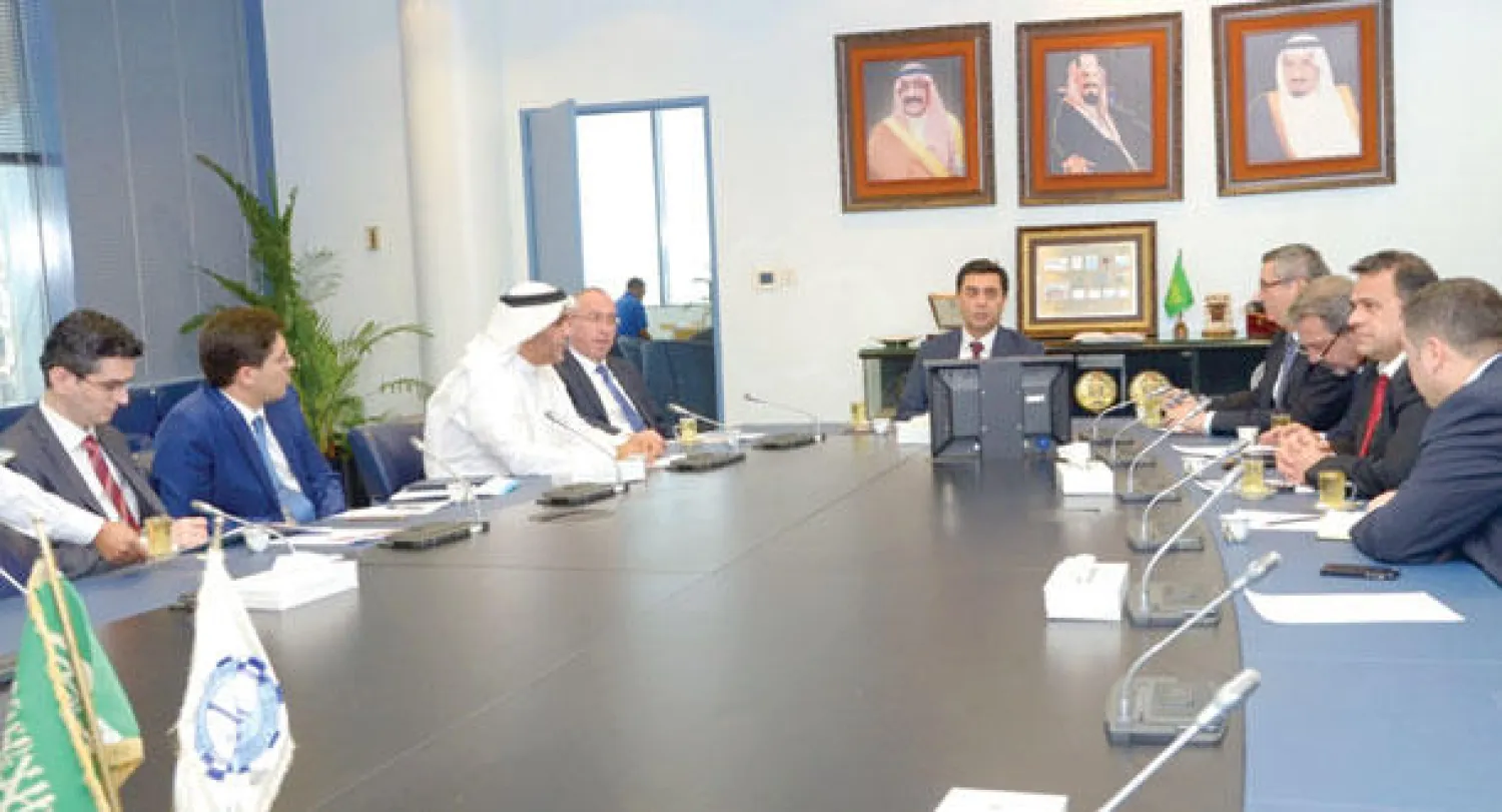 أوزديل نامي وزير خارجية جمهورية شمال قبرص التركية وعدد من المسؤولين القبارصة الأتراك بحثوا مجالات الاستثمار مع مستثمرين سعوديين («الشرق الأوسط»)