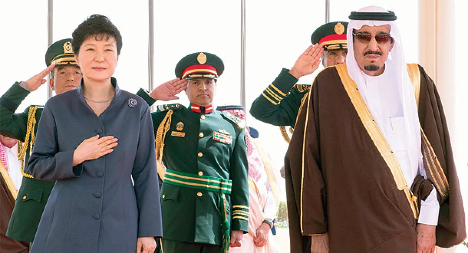 خادم الحرمين الشريفين والرئيسة الكورية يبحثان العلاقات الثنائية والمصالح المشتركة