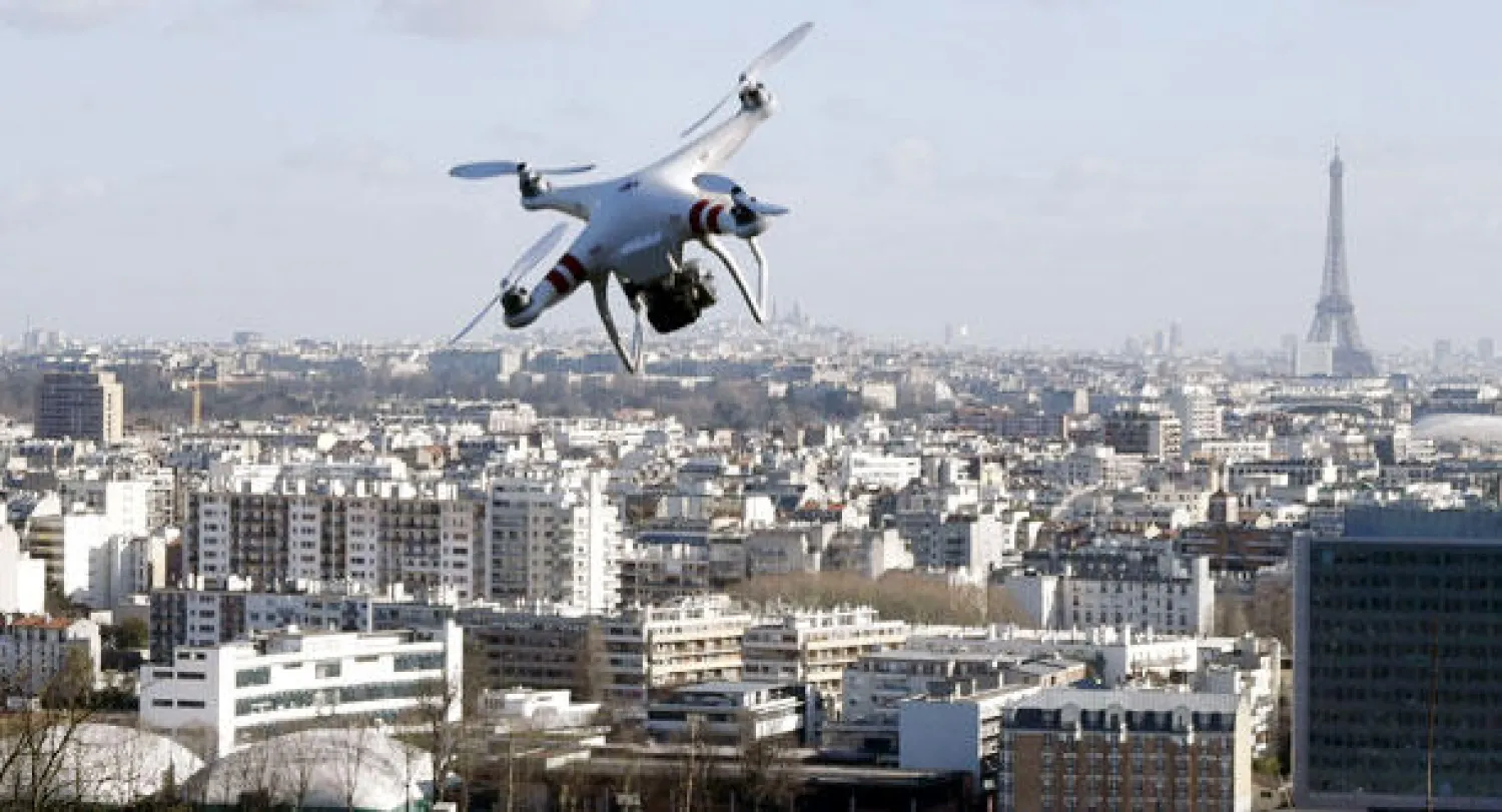 10 طائرات بدون طيار مجهولة تجوب سماء باريس