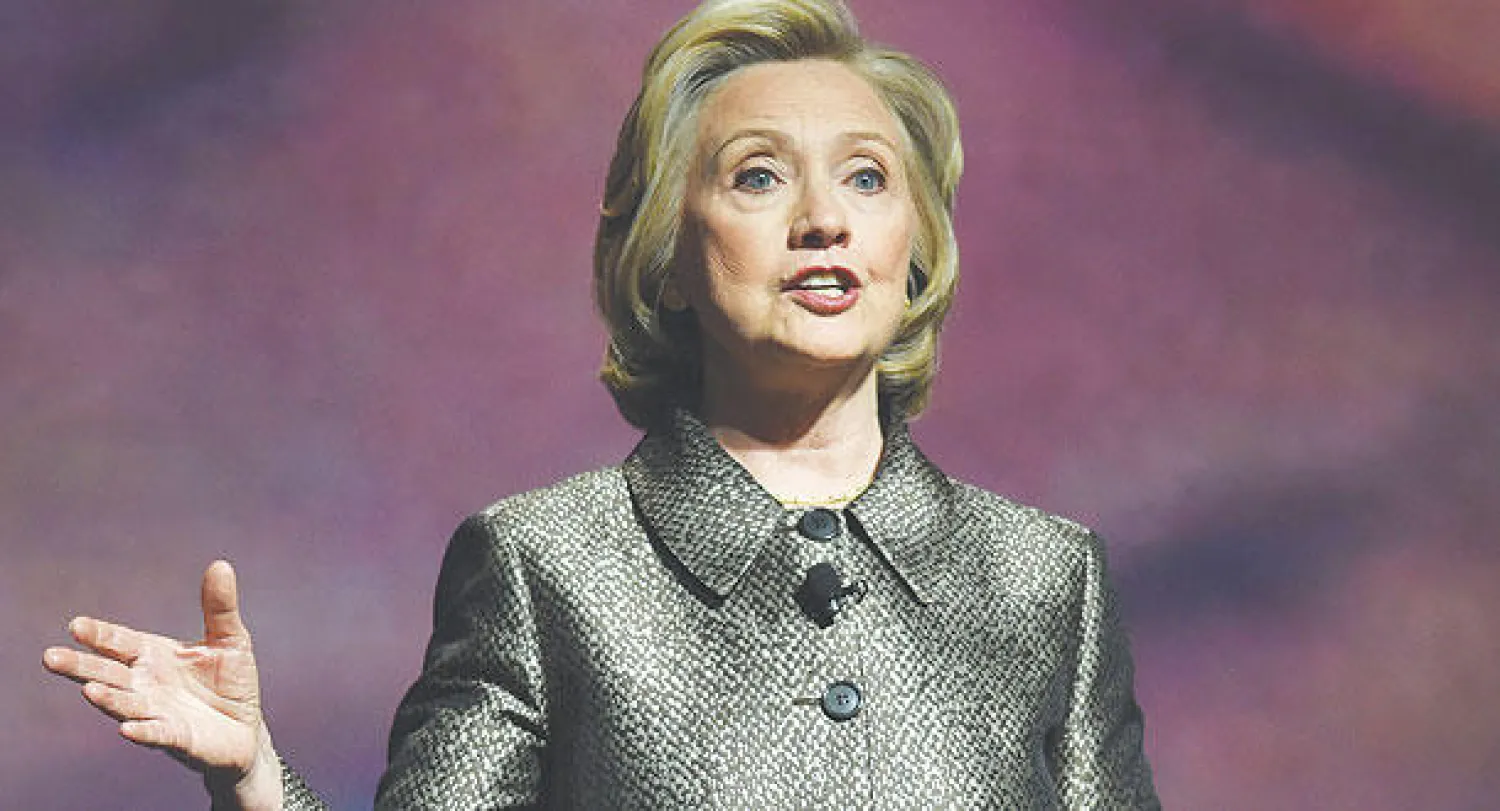 هيلاري كلينتون ألقت خطابا في نيويورك أمس عن المساواة بين الرجل والمرأة ولكن من دون التطرق إلى قضية الرسائل الإلكترونية (أ.ف.ب)