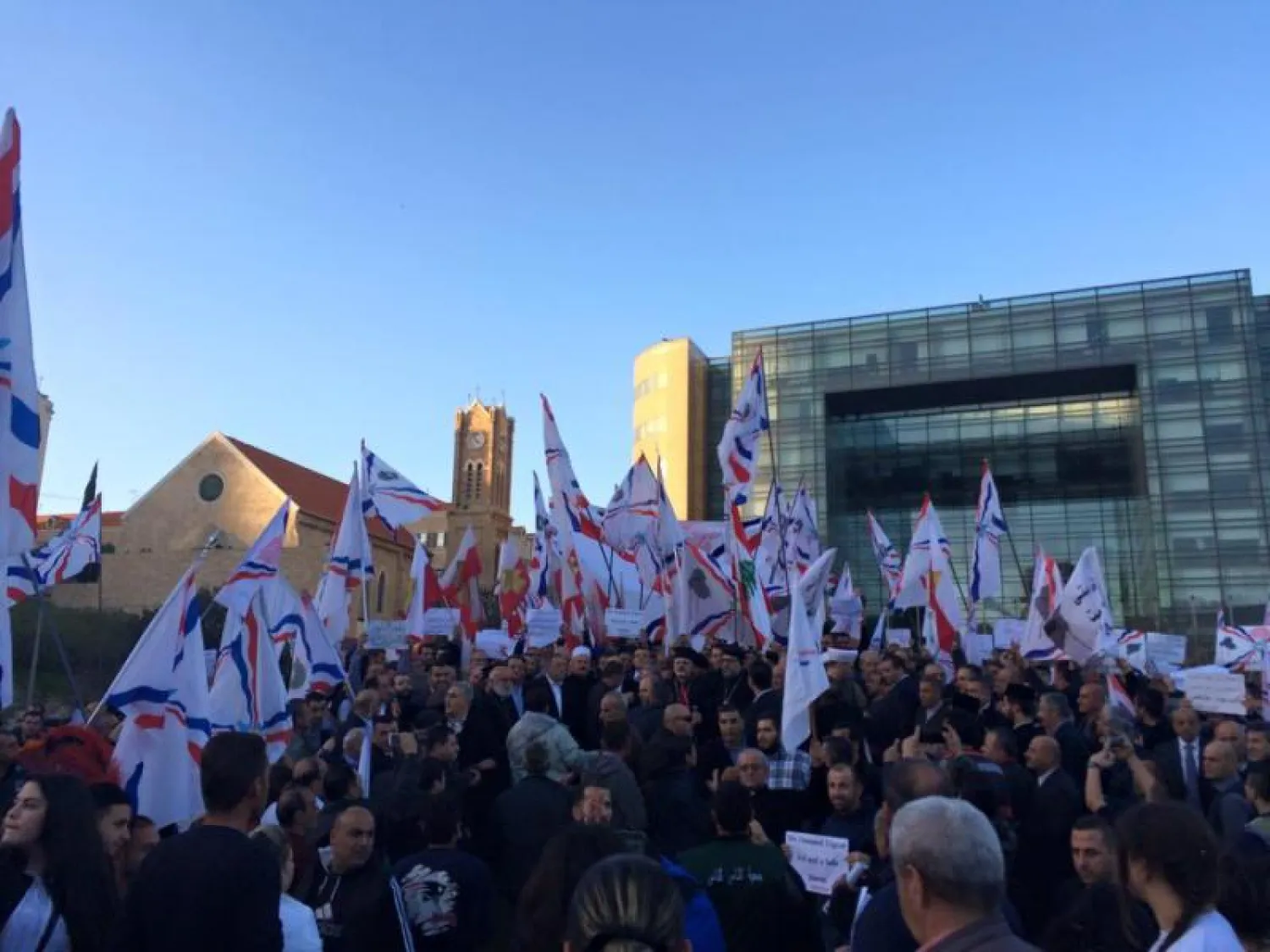 عائلة آشورية تروي هروبها من جحيم «داعش»