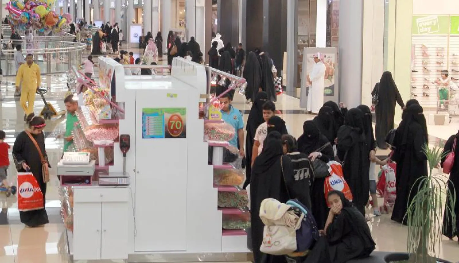 ارتفاع تكلفة المعيشة في السعودية خلال فبراير الماضي بنسبة 2.1%