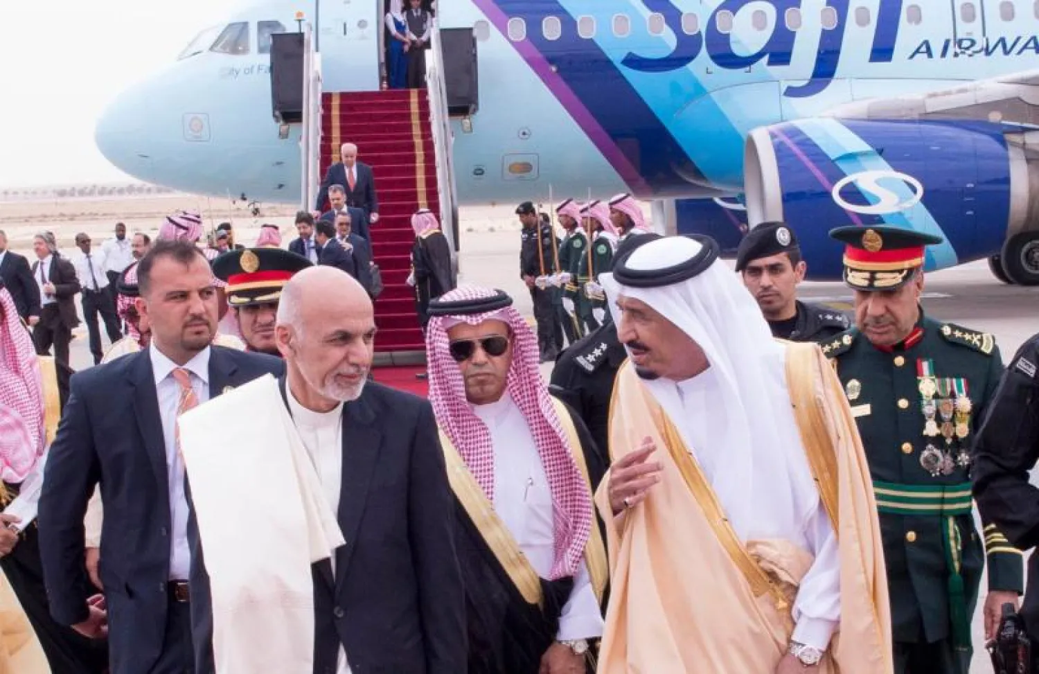 خادم الحرمين يستقبل الرئيس الافغاني