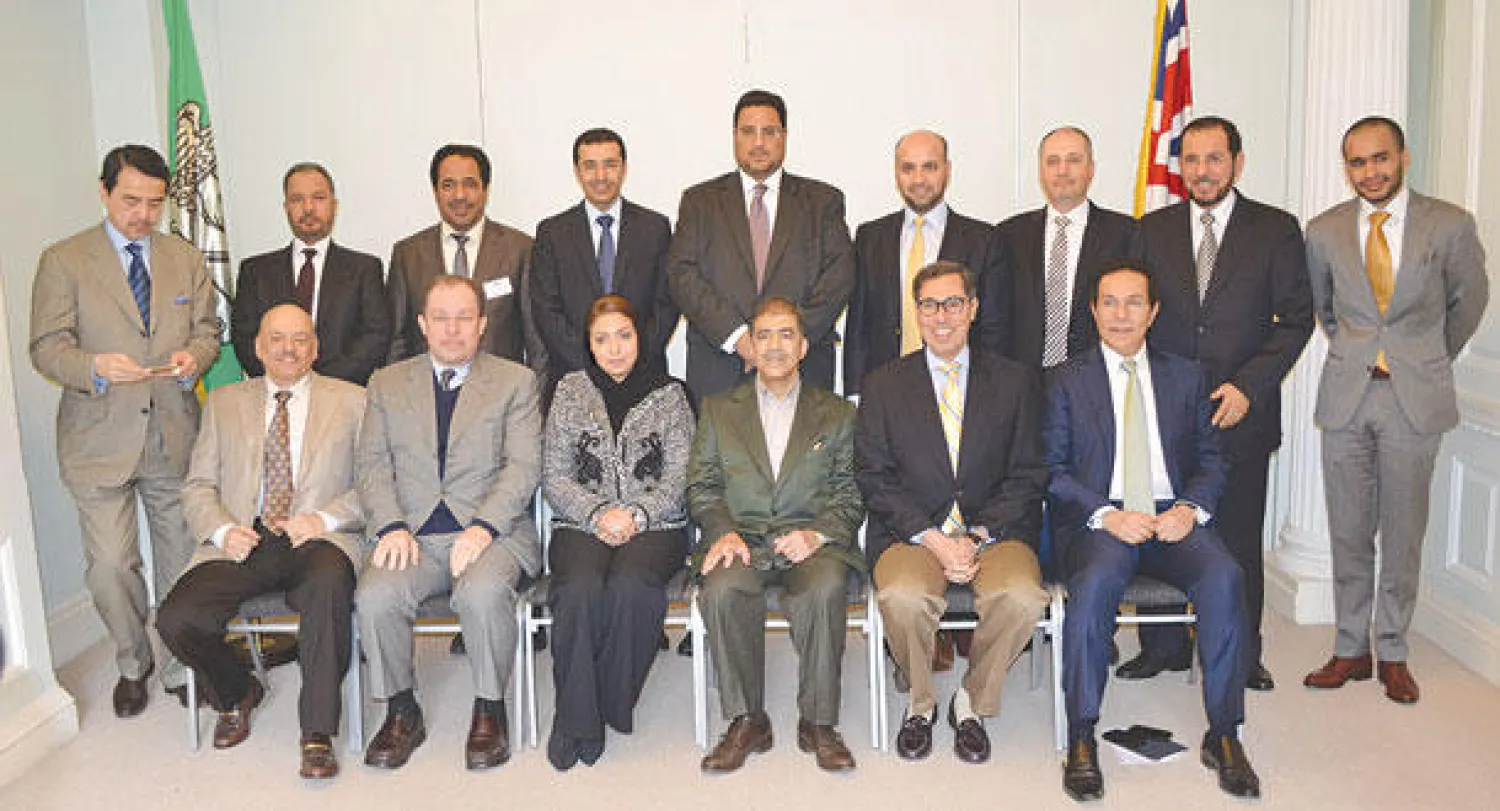 صورة جماعية للمشاركين في الاجتماع الذي جاء بدعوة من الأمين العام والرئيس التنفيذي للغرفة الدكتورة أفنان الشعيبي («الشرق الأوسط»)