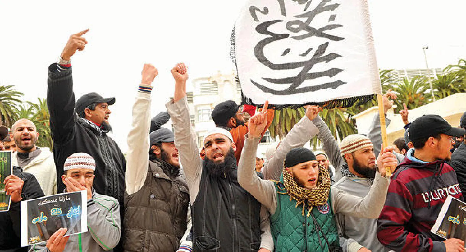 جانب من الوقفة الاحتجاجية التي نظمها أمس معتقلون إسلاميون سابقون أمام وزارة العدل في الرباط (تصوير: مصطفى حبيس)