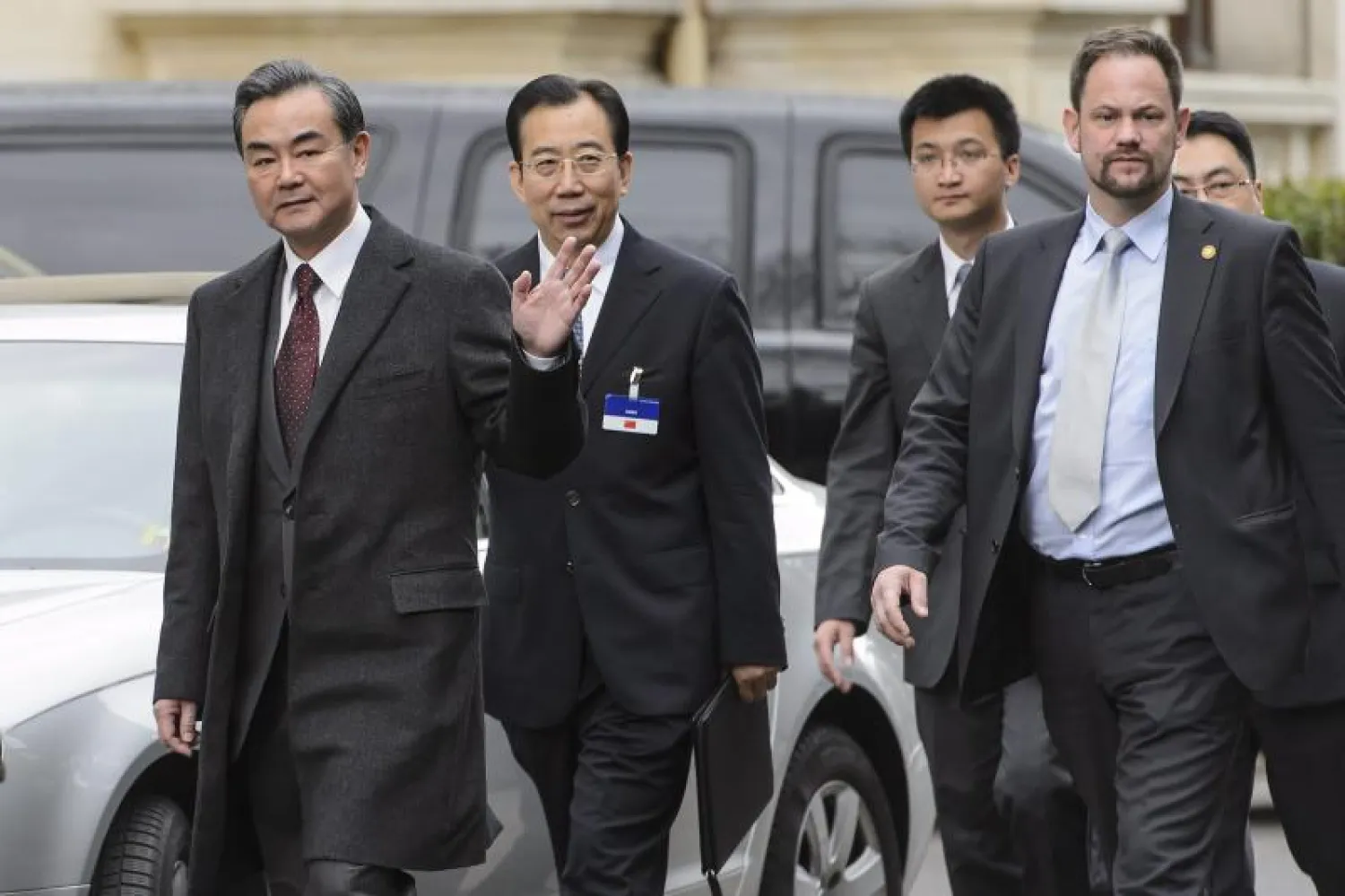 القوى الكبرى وإيران في سباق مع الزمن للتوصل إلى اتفاق نووي