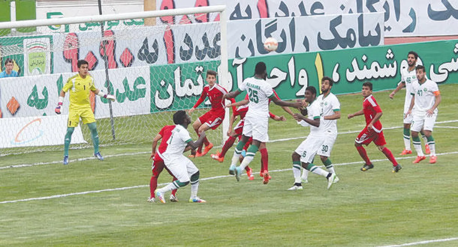 جانب من مباراة سابقة للأخضر في التصفيات مع المنتخب النيبالي (تصوير: المركز الإعلامي للمنتخب السعودي)