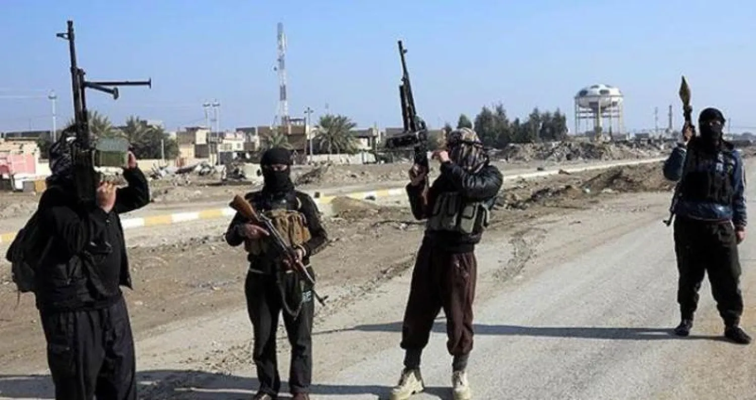 «داعش» يعدم 30 مدنيا بينهم أطفال في حماه