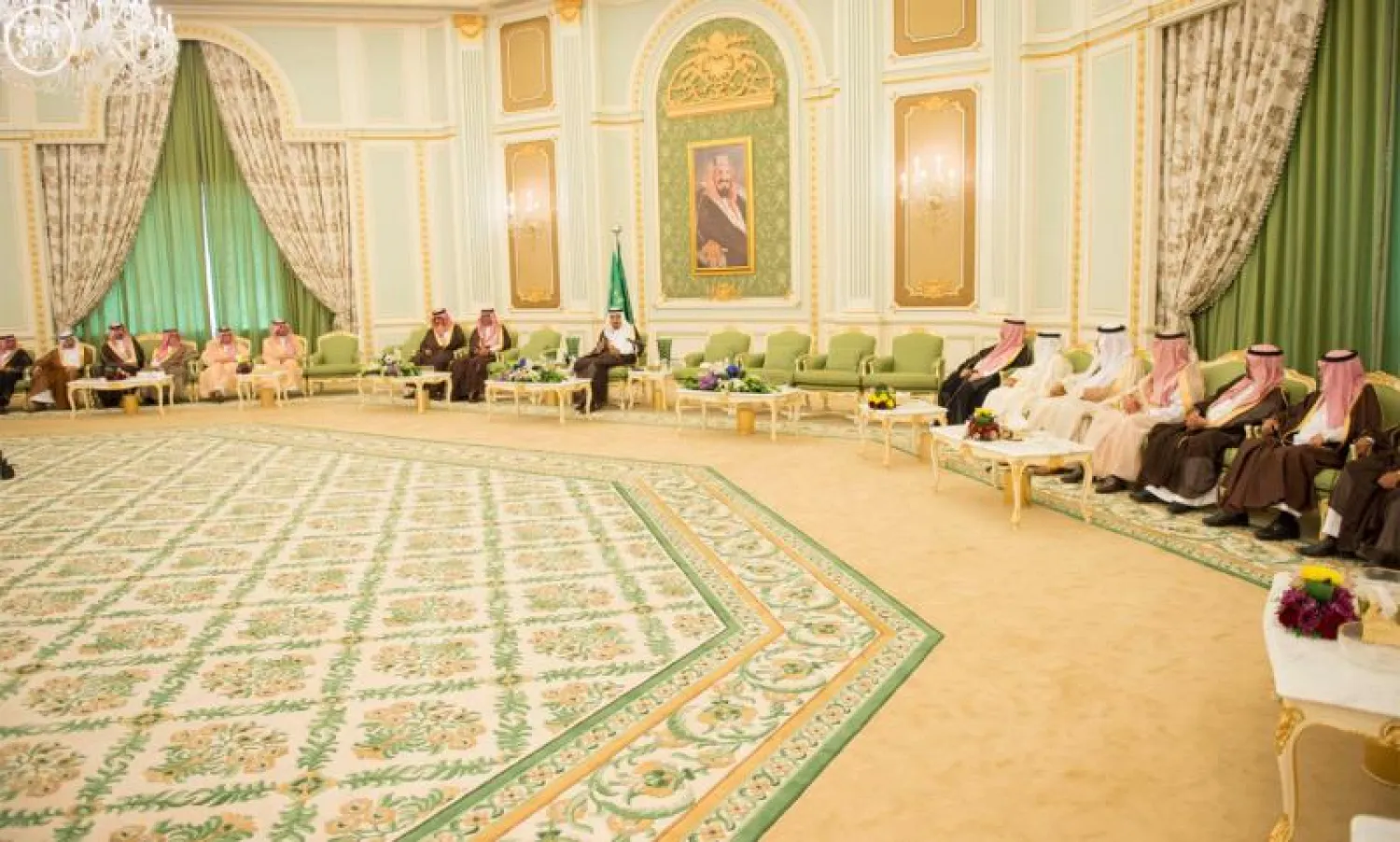 خادم الحرمين الشريفين: أبوابنا مفتوحة لمن له منكم رأي أو حاجة فالله يحييه