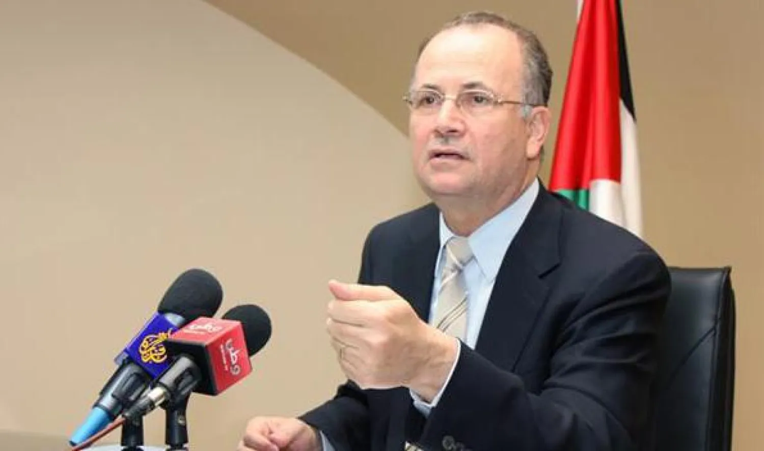 استقالة نائب رئيس الوزراء الفلسطيني لأسباب شخصية