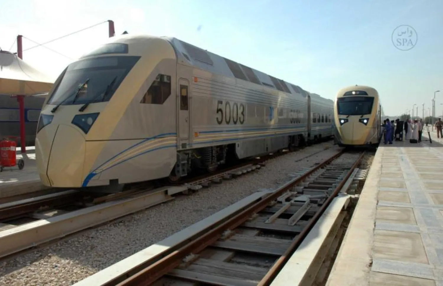 الخطوط الحديدية تعلق رحلاتها بسبب استمرار موجة الغبار