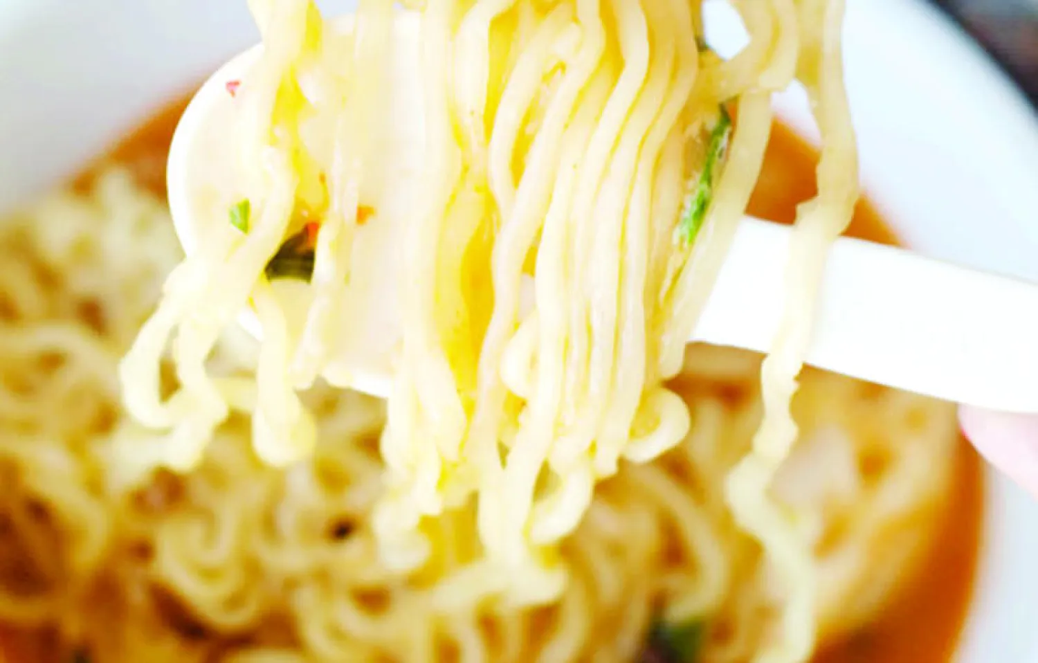 وصفة في 30 دقيقة: {رامن}.. شوربة آسيوية بالجبن والزبد