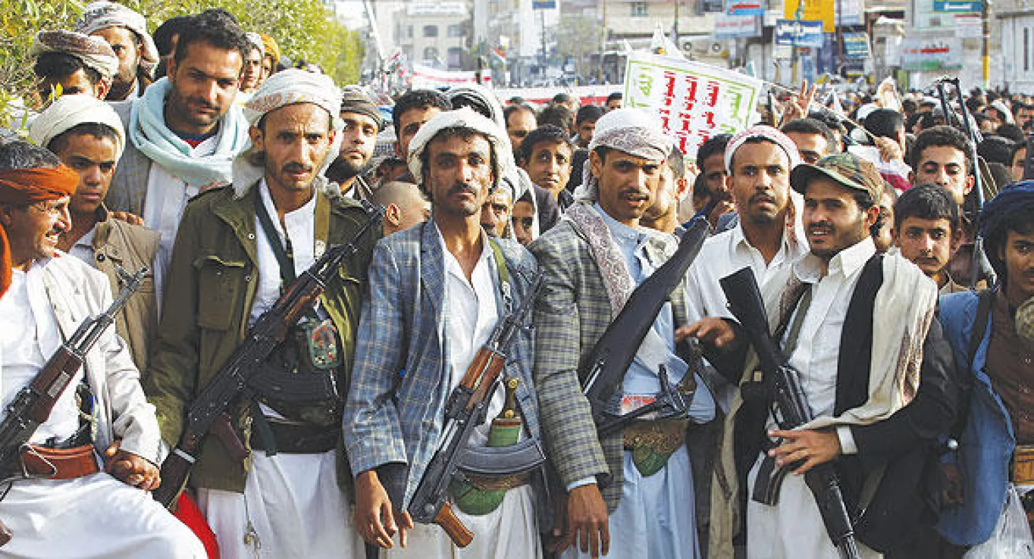 مسلحون حوثيون في مظاهرة بصنعاء امس (أ.ف.ب)